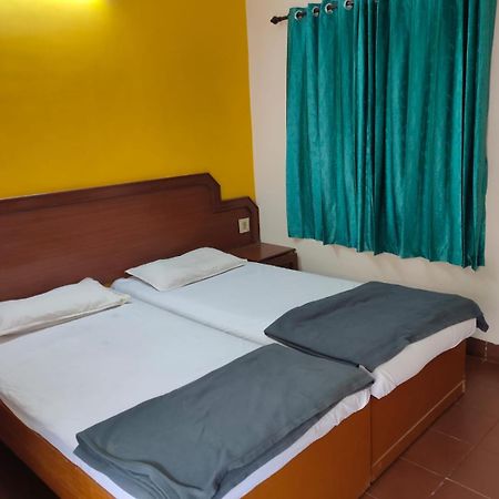 Anjana Hotels Theni Dış mekan fotoğraf
