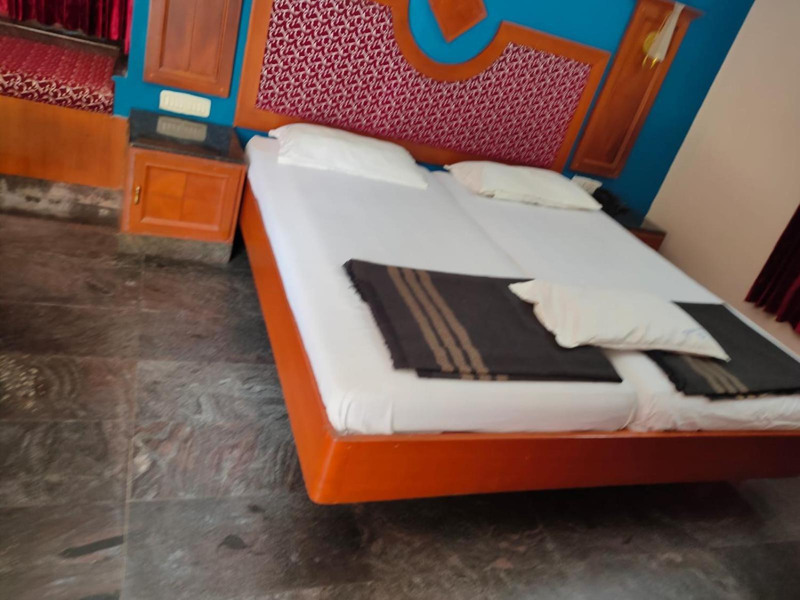 Anjana Hotels Theni Dış mekan fotoğraf